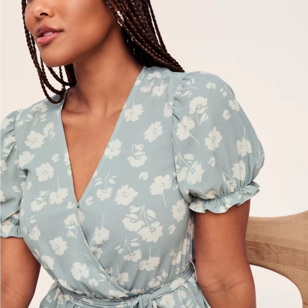 Adore Me Floral Puff Sleeve Blouse in Soft Blue - Picture 2 of 5